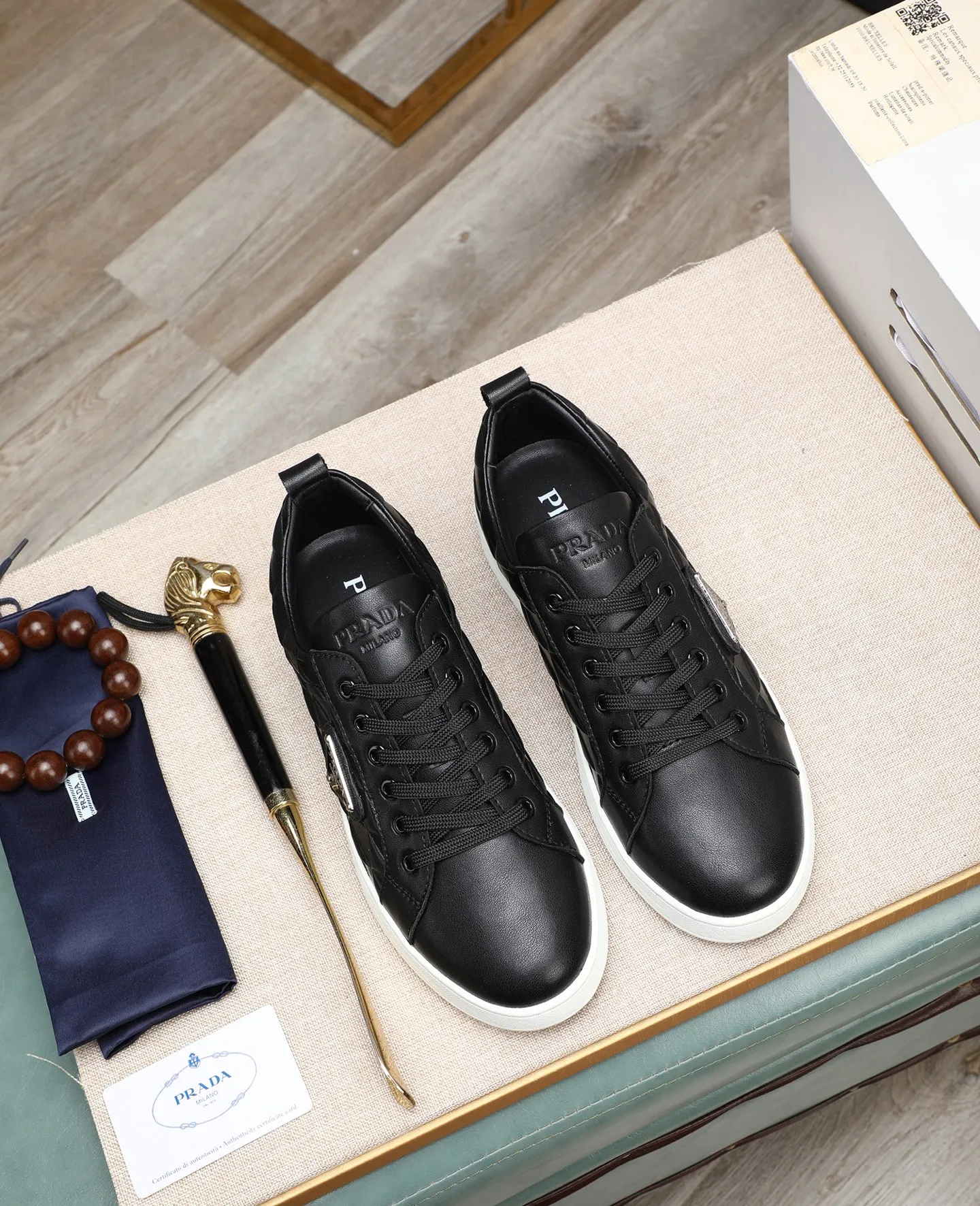 Men's men's shoes💰440🌹🌹[PRADA—Prada] latest model🙈original replica! 👟👟👟Available here. The workmanship is top-notch. The upper is made of Italian 🇮🇹Imported calfskin. ❗️Breathable genuine leather lining @Suitable for travel. The original version has an enlarged engraved sole, making it suitable for all kinds of travels, showing low-key luxury. Let quality speak for itself. Color: Size: 38-44